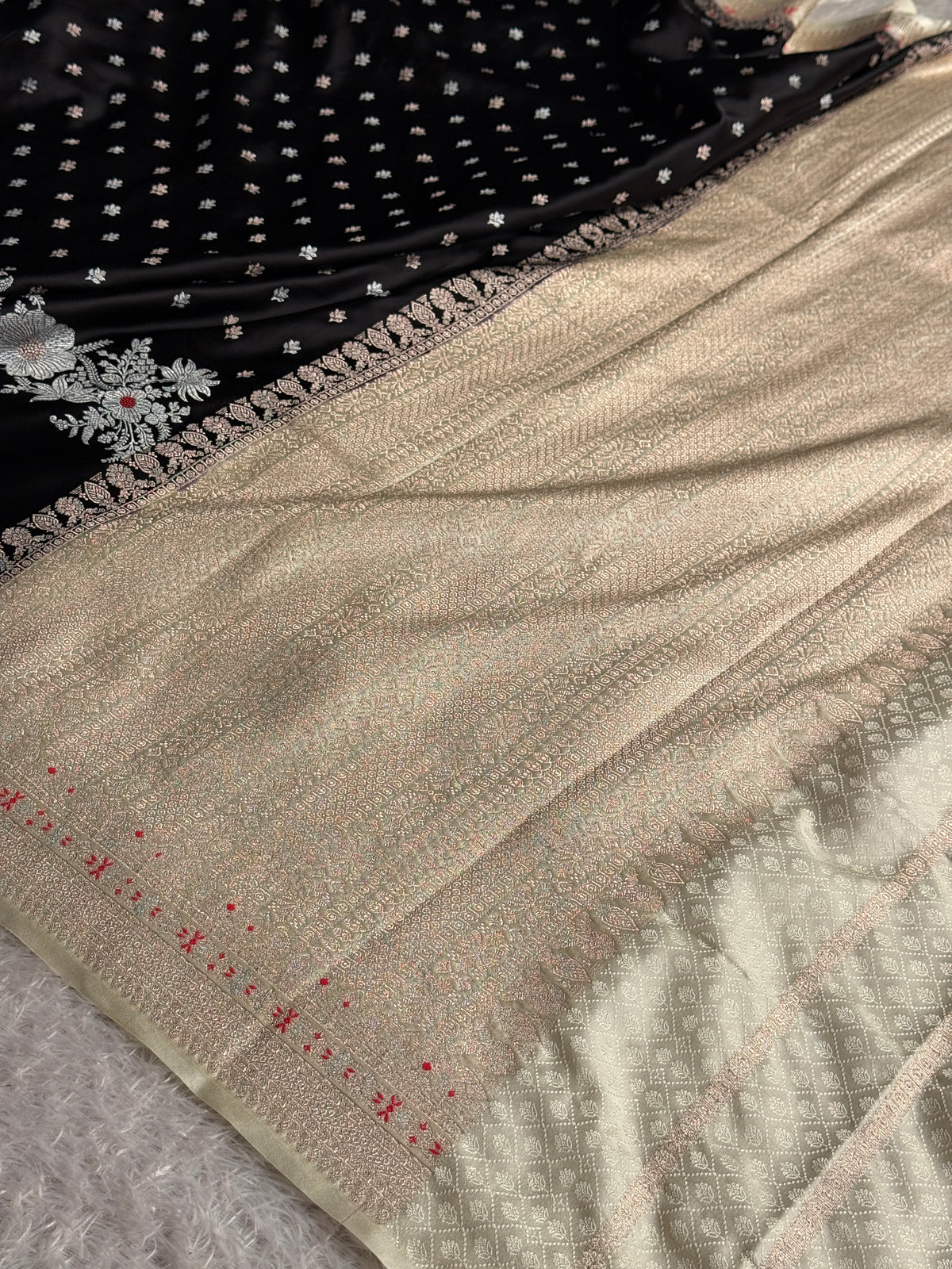 Black and cream colour premium Banarasi tilfi Mashru katan silk saree MK312