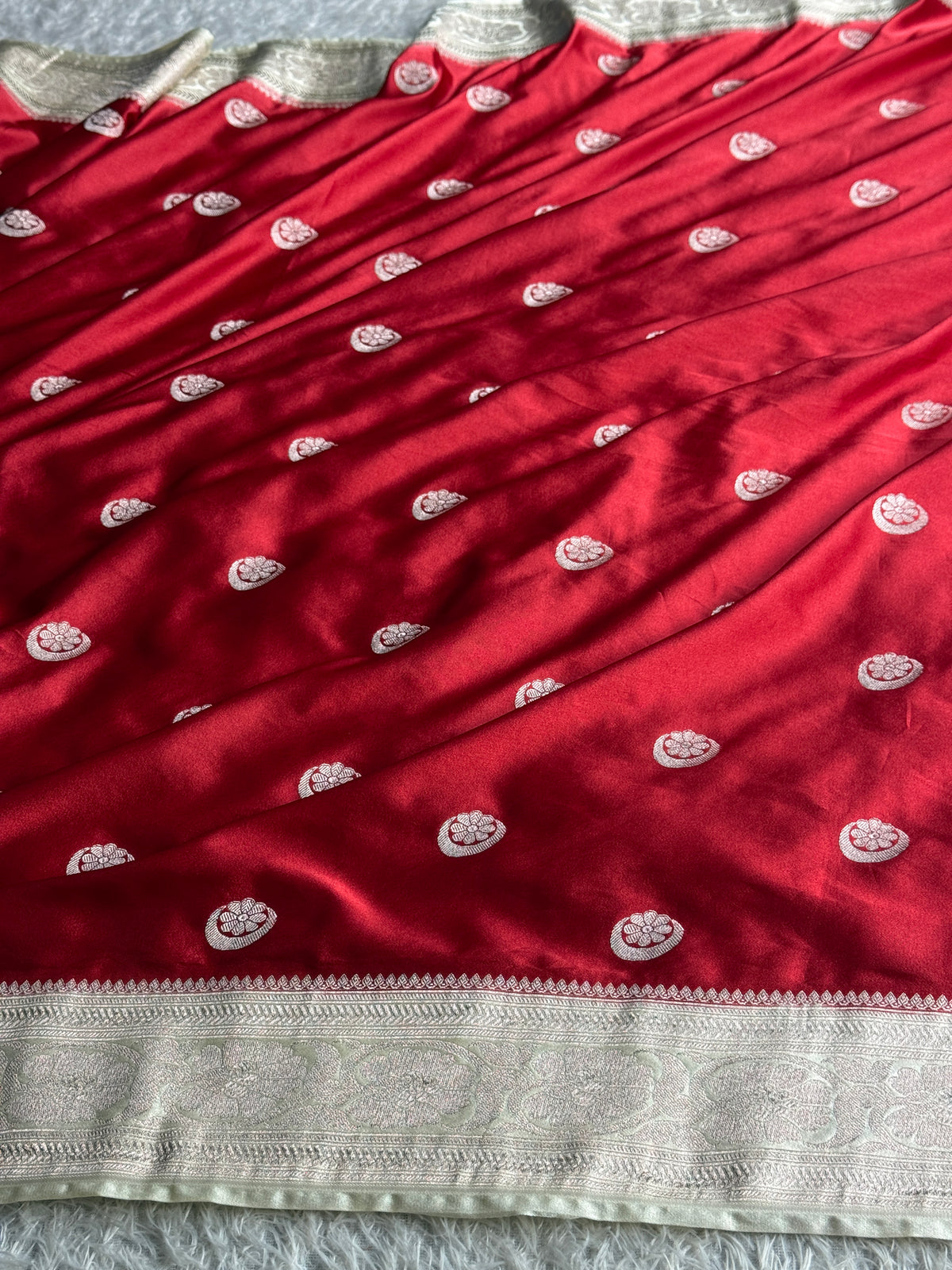 Maroon with off white colour premium Banarasi Mashru katan silk saree MK331