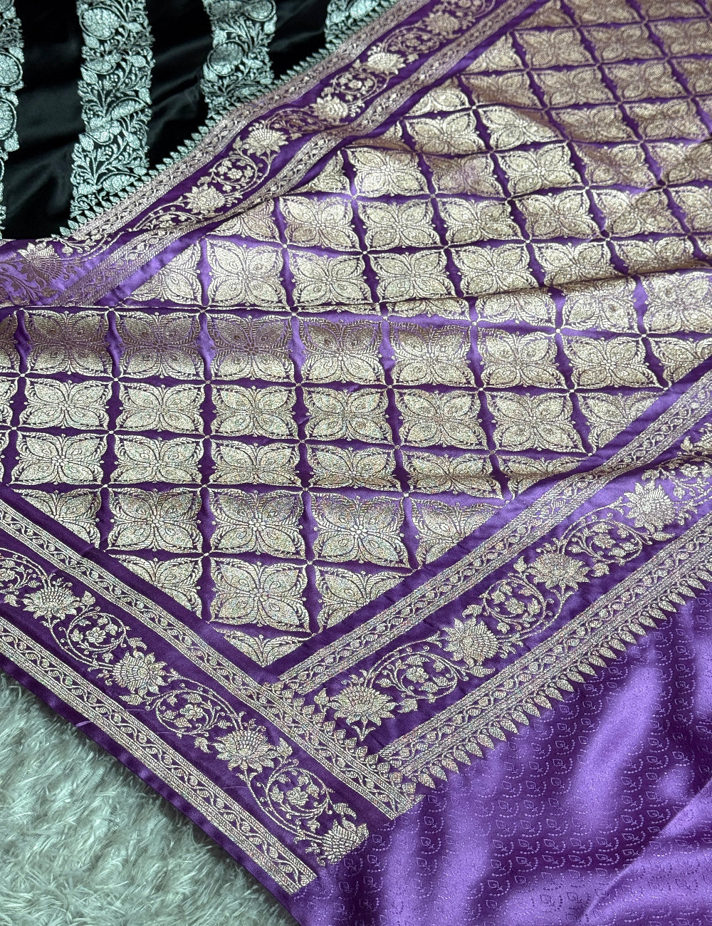 Black and lavender colour premium Banarasi Mashru katan silk saree MK279