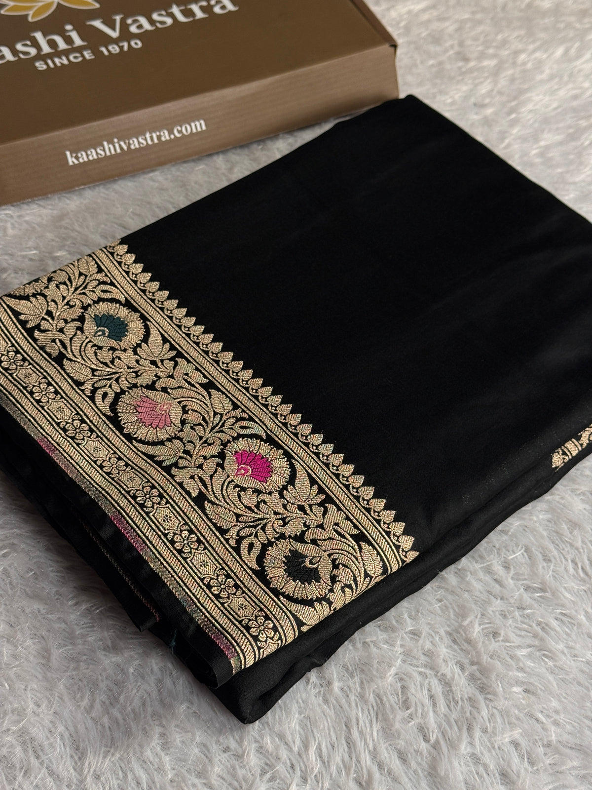 Black colour premium Banarasi Mashru katan silk saree MK321