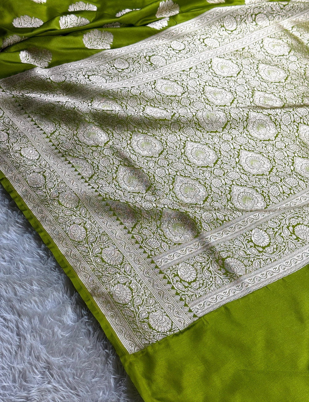 Mehandi green premium Banarasi Mashru Katan silk saree MK262