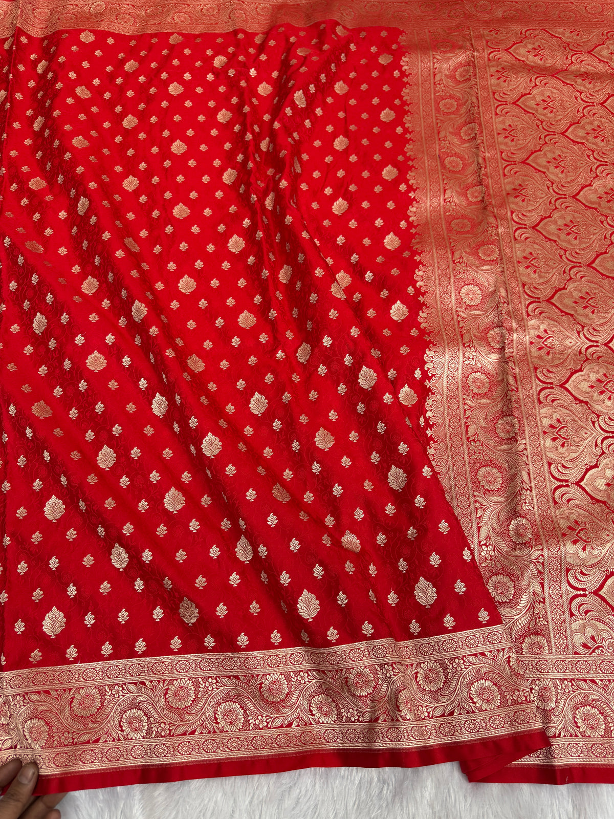 Banarasi mashru katan silk saree.    Mk103